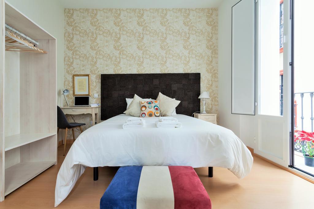 Hostly Acetres 1A Loft In City Center, Comunal Terrace, Fibre,Parking Optional セビリア エクステリア 写真