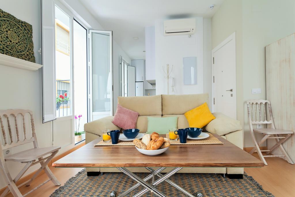 Hostly Acetres 1A Loft In City Center, Comunal Terrace, Fibre,Parking Optional セビリア エクステリア 写真