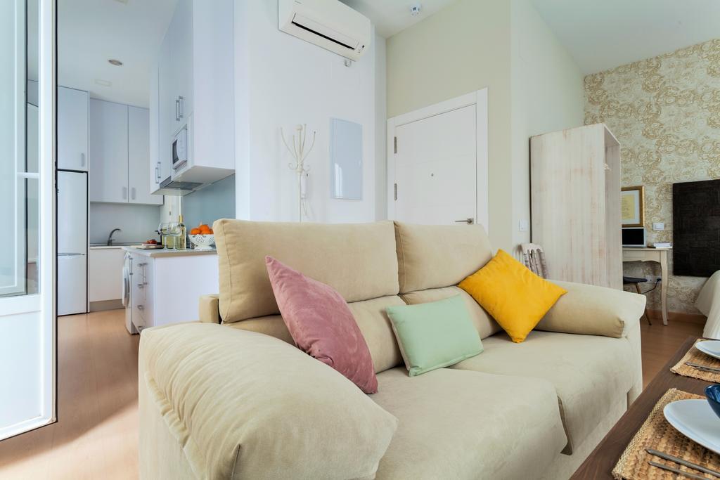 Hostly Acetres 1A Loft In City Center, Comunal Terrace, Fibre,Parking Optional セビリア エクステリア 写真