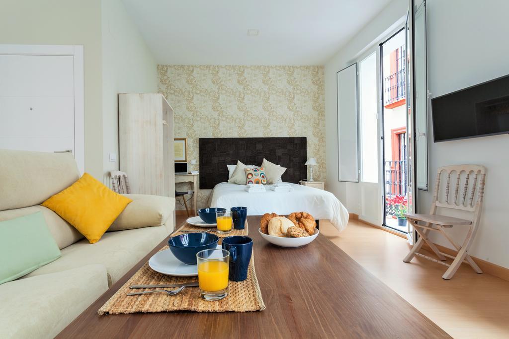 Hostly Acetres 1A Loft In City Center, Comunal Terrace, Fibre,Parking Optional セビリア エクステリア 写真